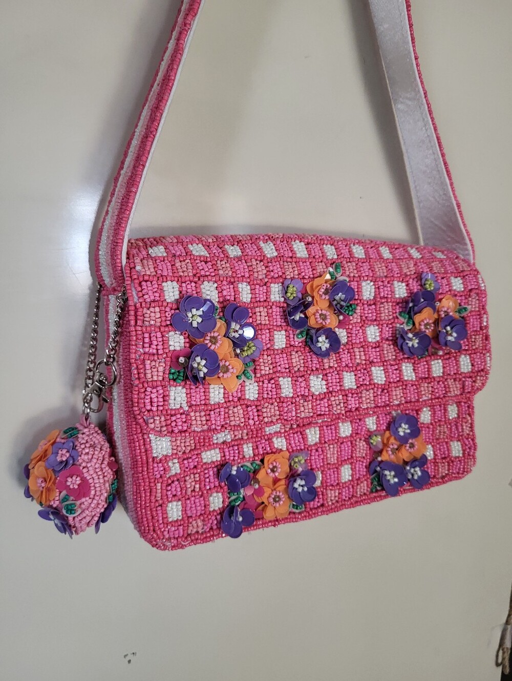 Handmade In India Pink Floral Beaded Bag With Beaded Charm - Picture 3 of 9